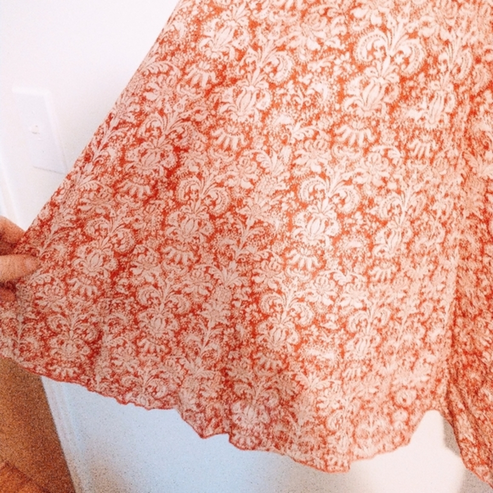 Liz Clairborne knee length a line skirt in geometric floral paisley print. Line